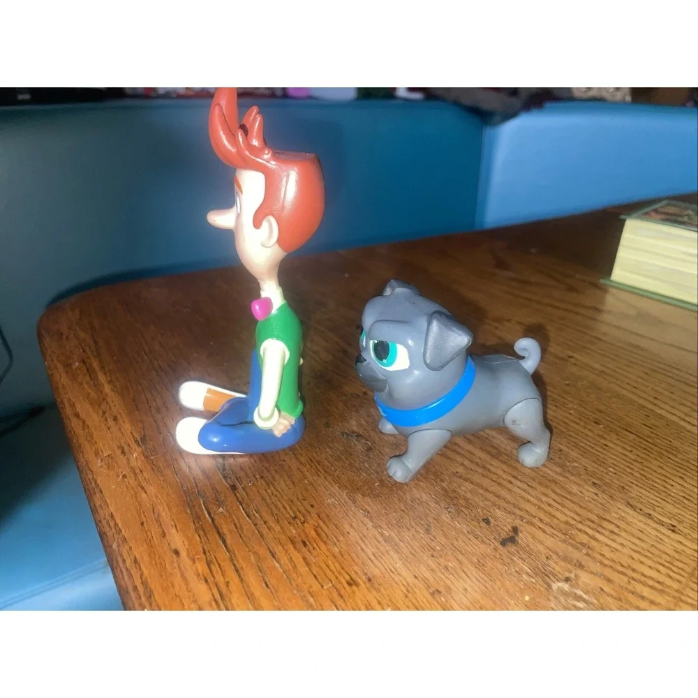 Disney Jr. Puppy‎ Dog Pals BOB Sitting Cross-Legged PVC Toy Figure Just Play
